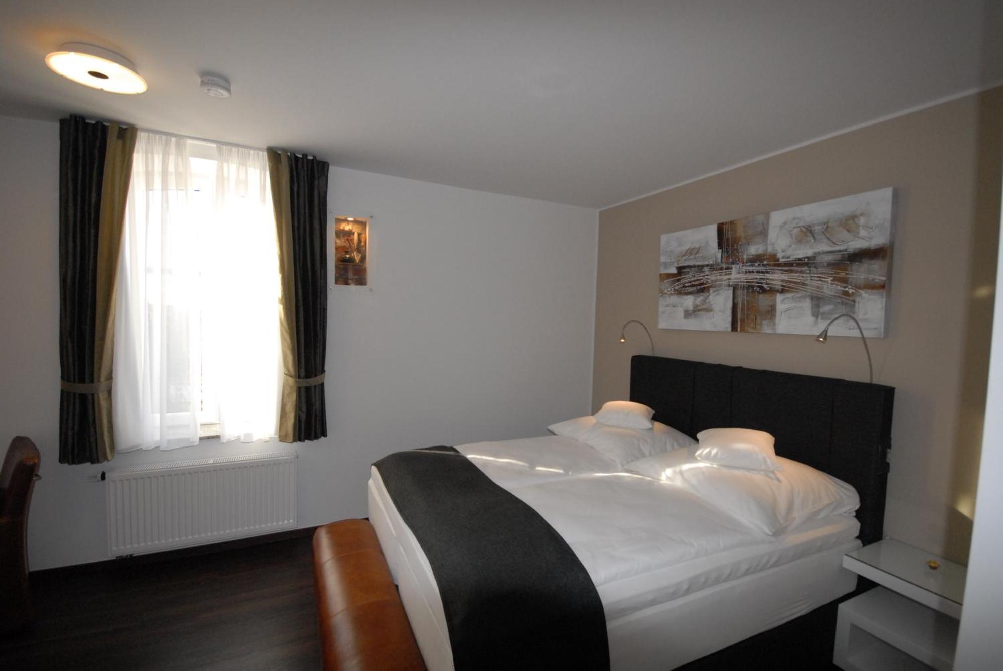 Landhotel Alte Toepferei ดุยส์บูร์ก ภายนอก รูปภาพ
