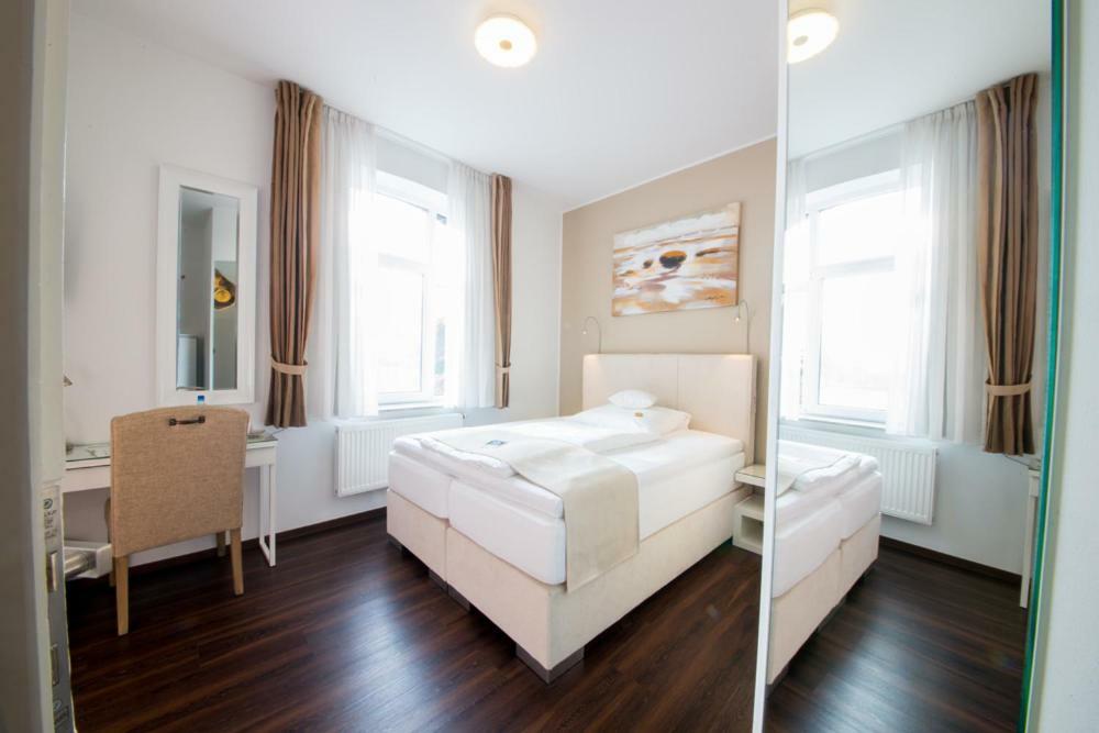 Landhotel Alte Toepferei ดุยส์บูร์ก ภายนอก รูปภาพ