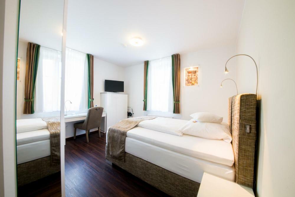 Landhotel Alte Toepferei ดุยส์บูร์ก ภายนอก รูปภาพ