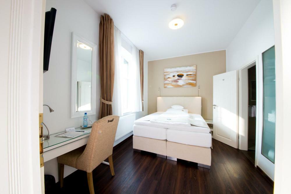 Landhotel Alte Toepferei ดุยส์บูร์ก ภายนอก รูปภาพ